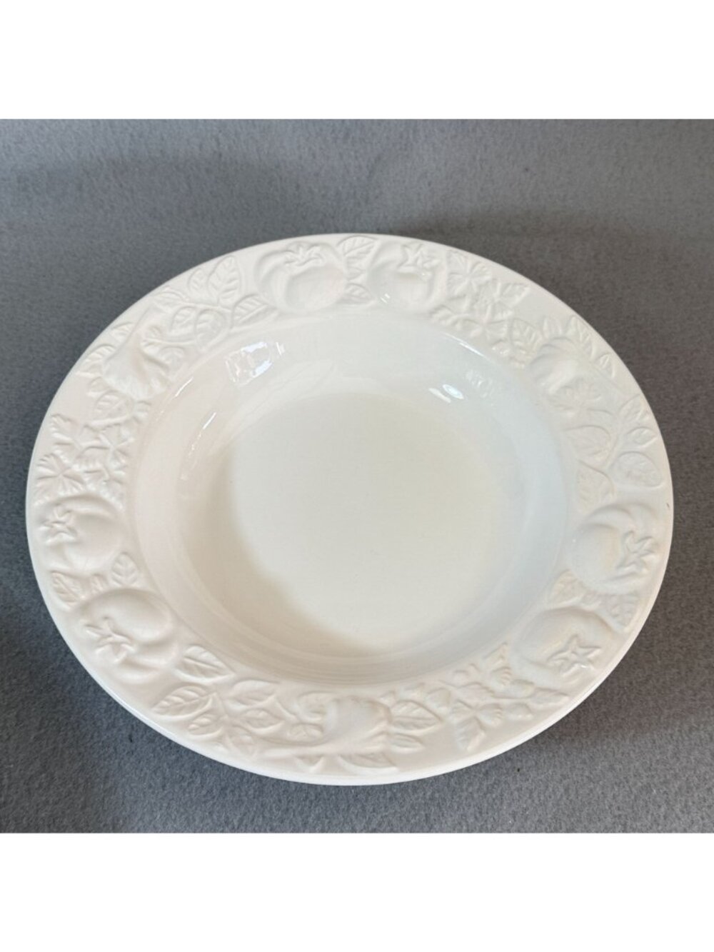 Vintage Over and Back Italy White Ceramic Pasta Soup Bowls Embossed Fruit Set of - Picture 12 of 12